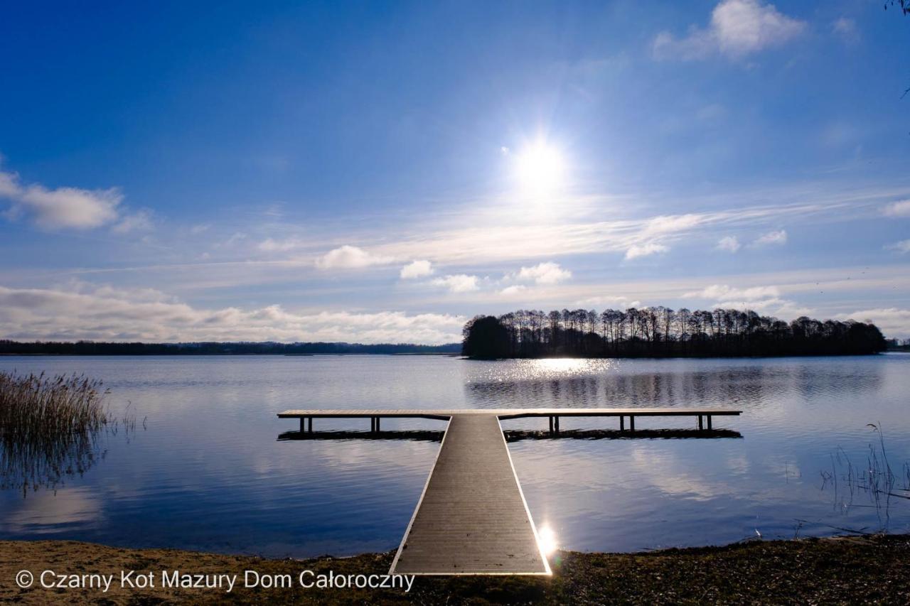 Malkinie Czarny Kot Mazury Dom Calorocznyヴィラ エクステリア 写真