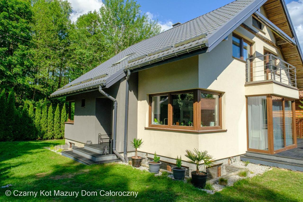 Malkinie Czarny Kot Mazury Dom Calorocznyヴィラ エクステリア 写真