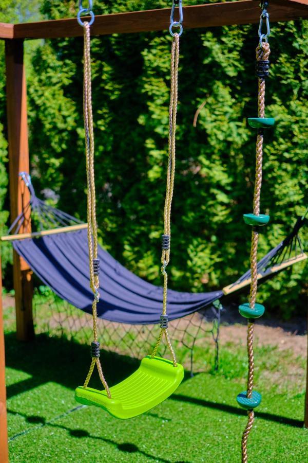 Malkinie Czarny Kot Mazury Dom Calorocznyヴィラ エクステリア 写真